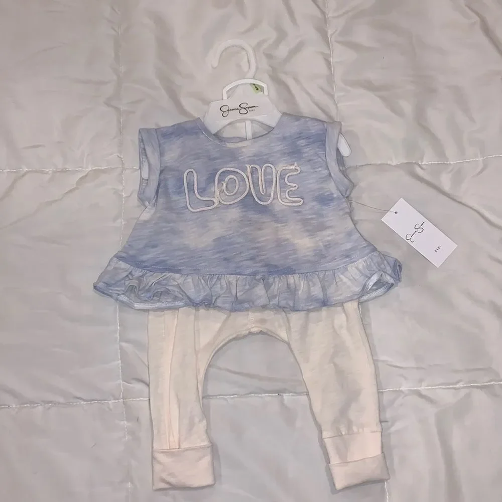 Jessica Simpson outfit